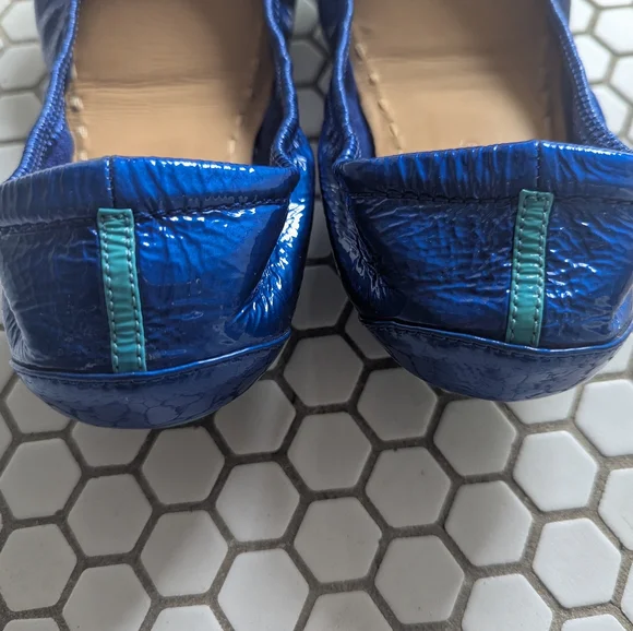 tieks sapphire patent ballet flats size 9 - Picture 3 of 4